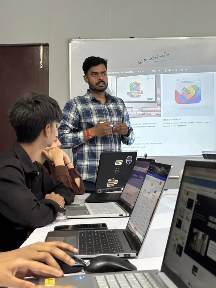 Student presentation and marketing project review at Digi Vidyarthi Varanasi